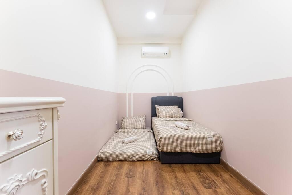 Apartamento Arte Mont Kiara Duplex 4 Pax Jacuzzi Kuala Lumpur Exterior foto