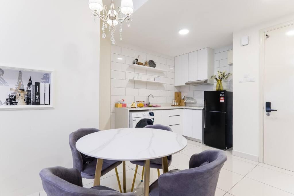 Apartamento Arte Mont Kiara Duplex 4 Pax Jacuzzi Kuala Lumpur Exterior foto