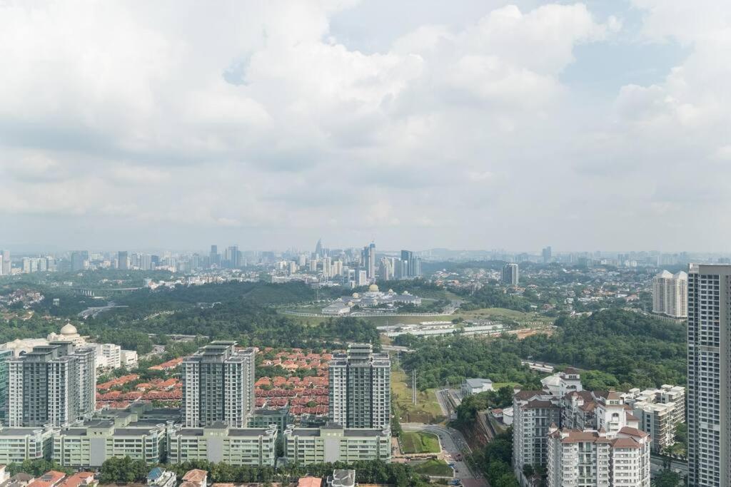 Apartamento Arte Mont Kiara Duplex 4 Pax Jacuzzi Kuala Lumpur Exterior foto
